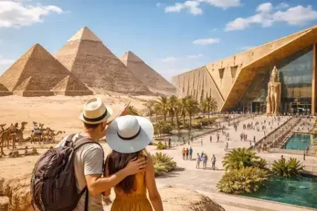 wie weit ist es von hurghada zu den pyramiden