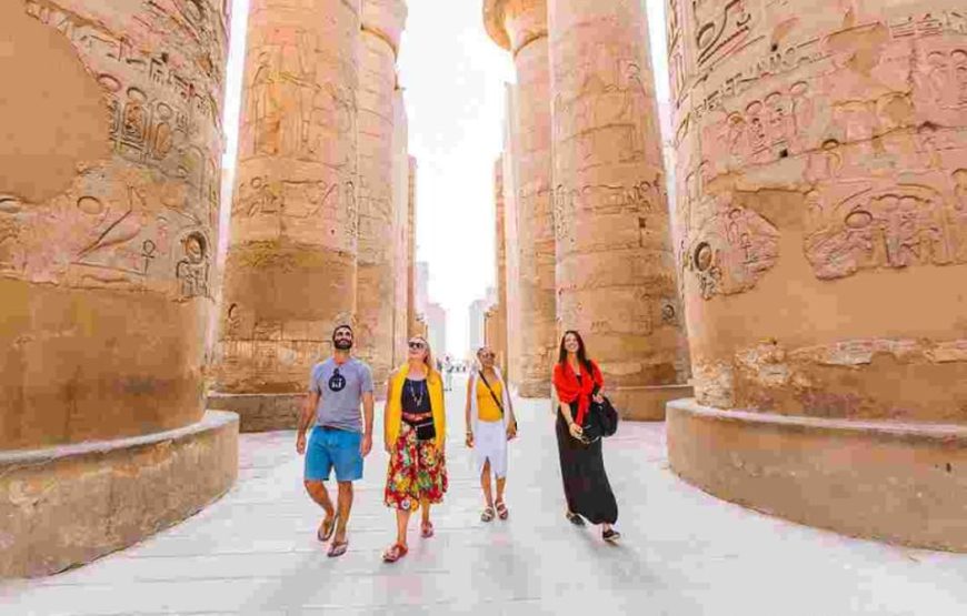 Ab Hurghada: Private Tagestour nach Luxor